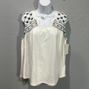 NWT Calligraphy embroidered blouse